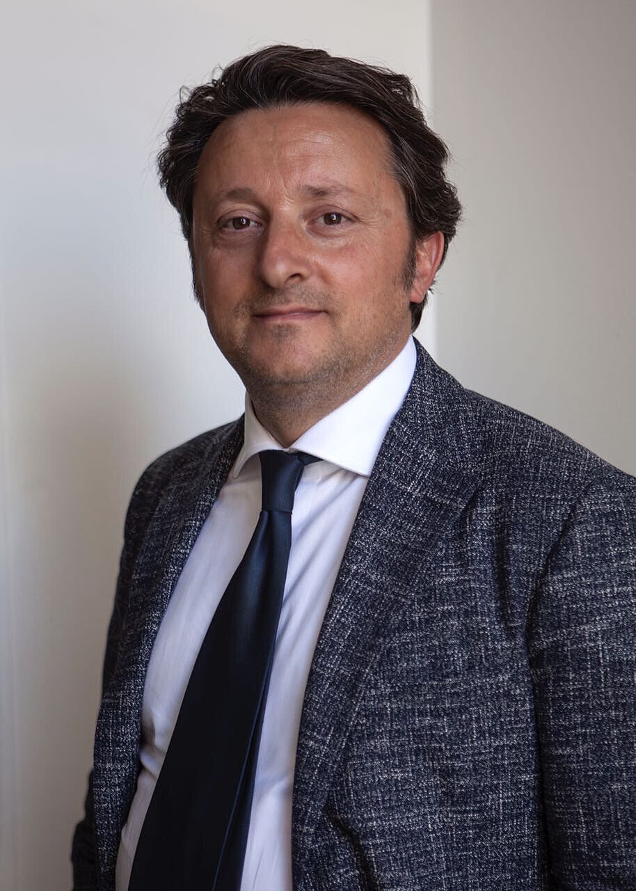 Guarda il profilo di